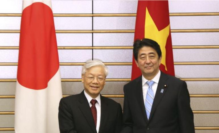Tổng bí thư Nguyễn Phú Trọng và Thủ tướng Shinzo Abe Tổng bí thư Nguyễn Phú Trọng và Thủ tướng Shinzo Abe
