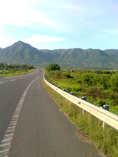 Mây mờ che núi Mây mờ che núi