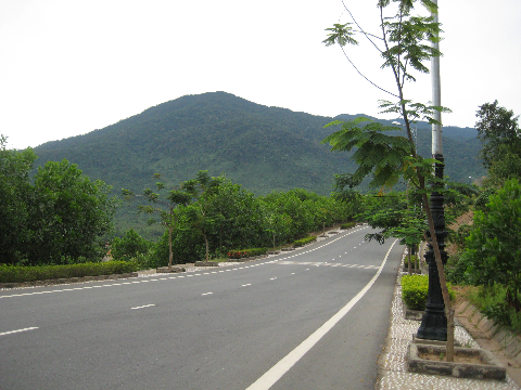 Quanh co những con đường Quanh co những con đường