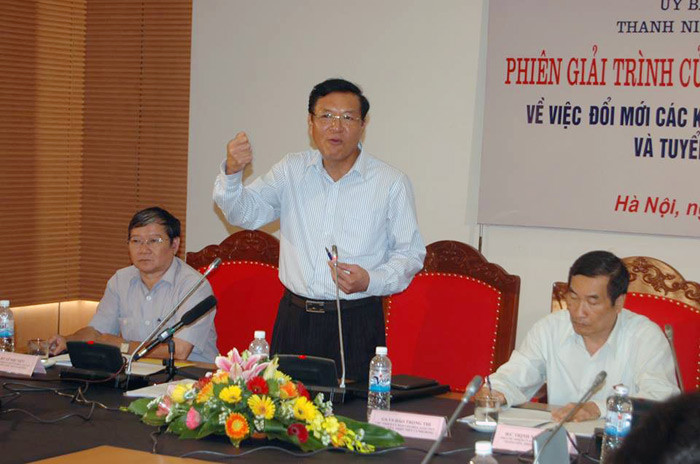 Bộ trưởng Phạm Vũ Luận đứng trước nhiều thách thức của kỳ thi quốc gia ảnh 1 Bộ trưởng Phạm Vũ Luận đứng trước nhiều thách thức của kỳ thi quốc gia ảnh 1