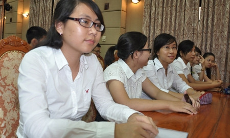 Thủ khoa Bùi Thị Yến Hằng (Sư phạm Hóa học, ĐH Sư phạm Hà Nội). Ảnh Văn Chung.