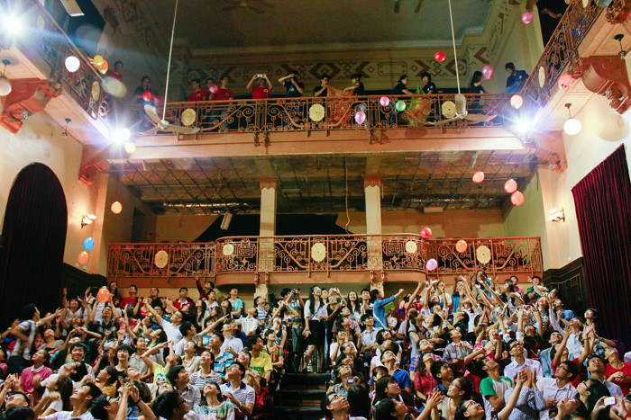 Buổi nói chuyện thu hút rất đông các bạn trẻ là sinh viên các trường Đại học, Cao đẳng tại Hà Nội tham gia. Buổi nói chuyện thu hút rất đông các bạn trẻ là sinh viên các trường Đại học, Cao đẳng tại Hà Nội tham gia.