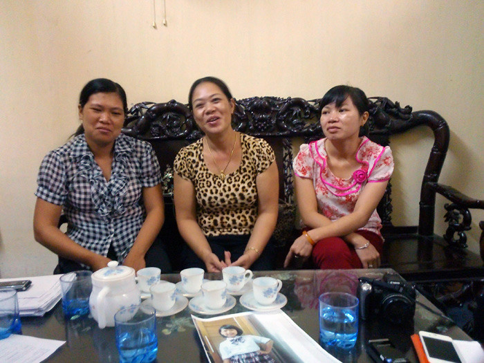 Ban đại diện cha mẹ học sinh nhà trường nhận có thiếu sót trong việc không công bố mức tiền trước khi ký hợp đồng với nhà may dẫn đến nhiều phụ huynh không ủng hộ. Ảnh Xuân Trung Ban đại diện cha mẹ học sinh nhà trường nhận có thiếu sót trong việc không công bố mức tiền trước khi ký hợp đồng với nhà may dẫn đến nhiều phụ huynh không ủng hộ. Ảnh Xuân Trung