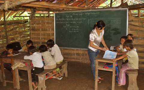 Nhiều chính sách hỗ trợ giáo viên và học sinh vùng cao được triển khai từ cuối năm nay. Nhiều chính sách hỗ trợ giáo viên và học sinh vùng cao được triển khai từ cuối năm nay.