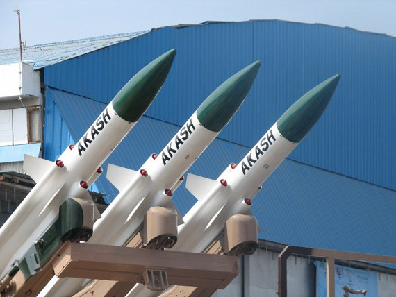 Tên lửa phòng không Akash do Ấn Độ tự sản xuất