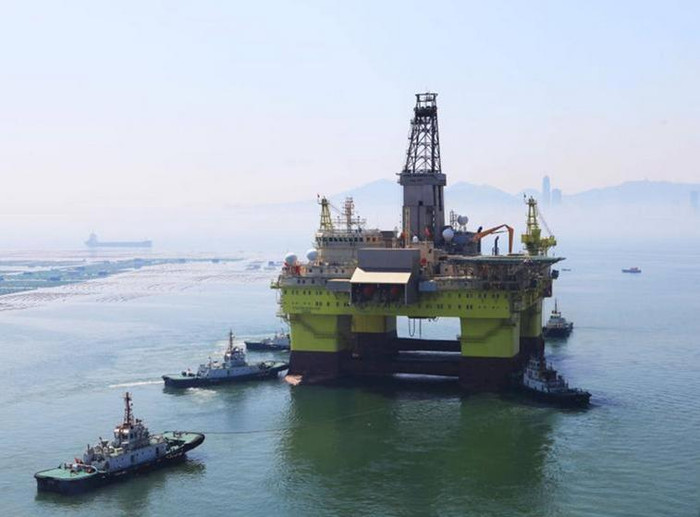Trung Quốc kéo giàn khoan nước sâu thứ hai Hưng Vượng xuống Biển Đông Trung Quốc kéo giàn khoan nước sâu thứ hai Hưng Vượng xuống Biển Đông