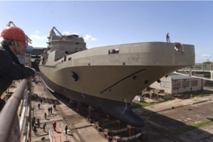 Tàu đổ bộ mới Ivan Gren Type 11711 Nga hạ thủy