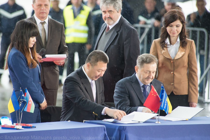 Máy bay vận tải An-178 bay thử lần đầu tiên và đã ký kết bán cho một số đối tác (nguồn báo Hoàn Cầu, TQ)