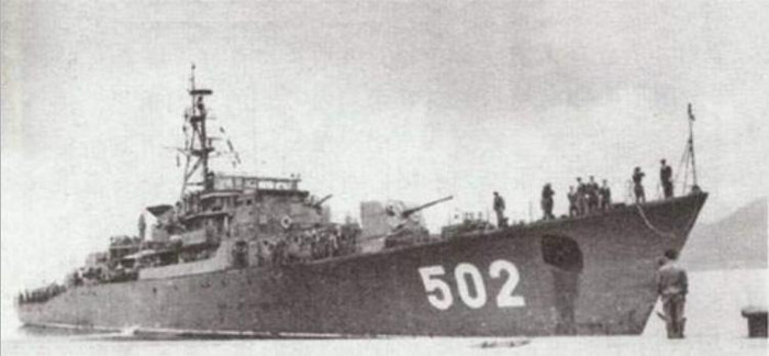 Tàu chiến số hiệu 502 Trung Quốc xâm chiếm quần đảo Hoàng Sa của Việt Nam vào năm 1974 Tàu chiến số hiệu 502 Trung Quốc xâm chiếm quần đảo Hoàng Sa của Việt Nam vào năm 1974