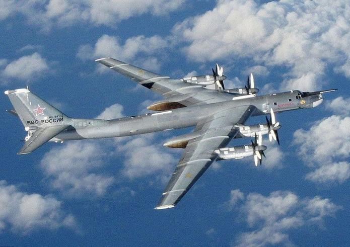 Máy bay ném bom chiến lược Tu-95 Nga Máy bay ném bom chiến lược Tu-95 Nga