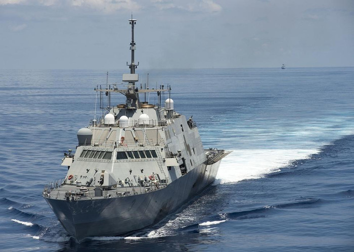 Tàu tuần duyên USS Fort Worth Hải quân Mỹ hoạt động ở vùng biển quần đảo Trường Sa Tàu tuần duyên USS Fort Worth Hải quân Mỹ hoạt động ở vùng biển quần đảo Trường Sa
