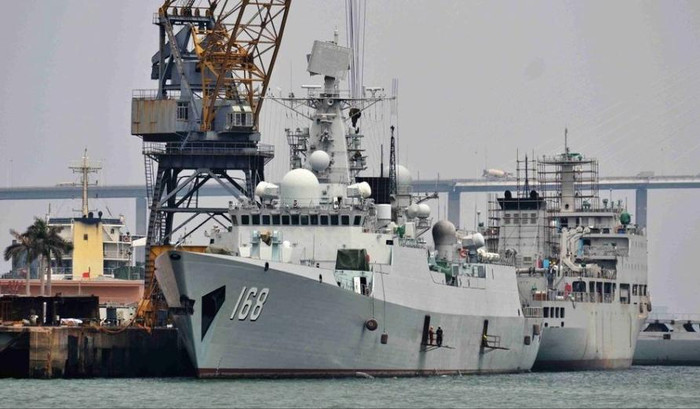 Tàu khu trục Quảng Châu số hiệu 168 Type 052B của Hạm đội Nam Hải đưa vào nhà máy đóng tàu cải tạo