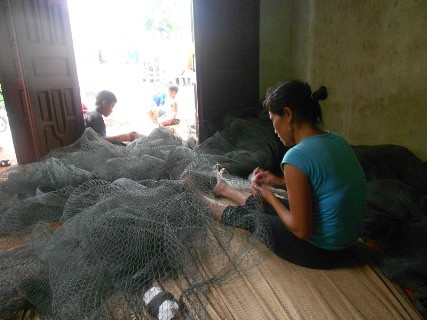 Sau vụ việc ngư dân làm nghề giã cào của xã Hải Ninh, huyện Tĩnh Gia, Thanh Hoá bị bắn tại biển Hà Tĩnh những người vợ, người mẹ của những ngư dân này lại thêm nhiều lo lắng mỗi khi chồng con họ ra khơi Sau vụ việc ngư dân làm nghề giã cào của xã Hải Ninh, huyện Tĩnh Gia, Thanh Hoá bị bắn tại biển Hà Tĩnh những người vợ, người mẹ của những ngư dân này lại thêm nhiều lo lắng mỗi khi chồng con họ ra khơi