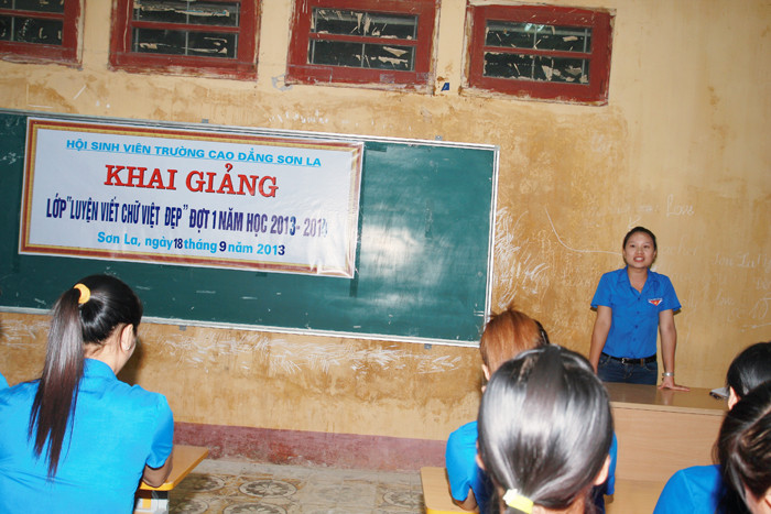 Hàng năm những cuộc thi luyện viết chữ đẹp của trường Cao đẳng Sư phạm Sơn La nằm trong chương trình đào tạo nhằm trang bị hành trang tốt nhất trước khi những sinh viên sư phạm này tham gia dạy học tại tỉnh. Hàng năm những cuộc thi luyện viết chữ đẹp của trường Cao đẳng Sư phạm Sơn La nằm trong chương trình đào tạo nhằm trang bị hành trang tốt nhất trước khi những sinh viên sư phạm này tham gia dạy học tại tỉnh.