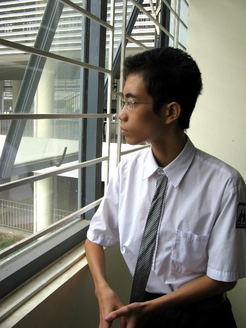 Nguyễn Trung Hiếu được vinh dự là gương mặt tiêu biểu của năm 2011 . Ảnh Xuân Trung