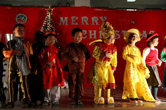 Siêu mẫu nhí trường TH Ngôi sao HN biểu diễn thời trang Noel ảnh 16 Siêu mẫu nhí trường TH Ngôi sao HN biểu diễn thời trang Noel ảnh 16