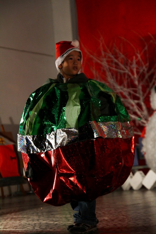 Siêu mẫu nhí trường TH Ngôi sao HN biểu diễn thời trang Noel ảnh 18 Siêu mẫu nhí trường TH Ngôi sao HN biểu diễn thời trang Noel ảnh 18