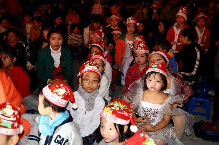 Siêu mẫu nhí trường TH Ngôi sao HN biểu diễn thời trang Noel ảnh 1 Siêu mẫu nhí trường TH Ngôi sao HN biểu diễn thời trang Noel ảnh 1