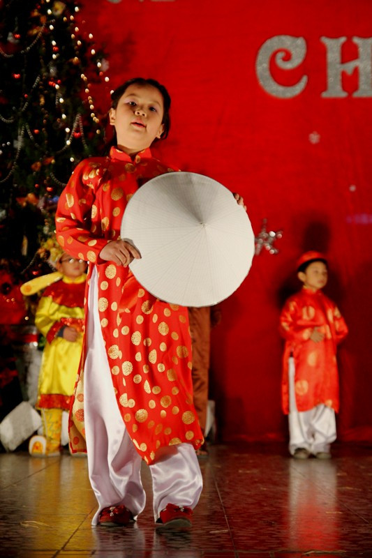 Siêu mẫu nhí trường TH Ngôi sao HN biểu diễn thời trang Noel ảnh 8 Siêu mẫu nhí trường TH Ngôi sao HN biểu diễn thời trang Noel ảnh 8