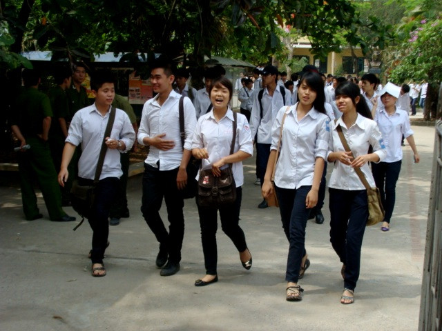 Theo đề xuất cần cải tiến, thay đổi phương pháp thi cử để lựa chọn được người tài, đồng thời tạo điều kiện cho người học phát huy khả năng và tính tư duy sáng tạo. Ảnh Xuân Trung Theo đề xuất cần cải tiến, thay đổi phương pháp thi cử để lựa chọn được người tài, đồng thời tạo điều kiện cho người học phát huy khả năng và tính tư duy sáng tạo. Ảnh Xuân Trung