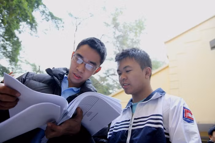 Teen dễ thương tham dự Olympic Tiếng Anh THPT Hà Nội 2011 ảnh 4