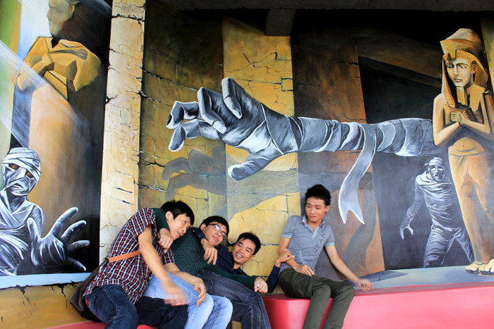 Những học viên trong khóa đào tạo mỹ thuật đa phương tiện. Những học viên trong khóa đào tạo mỹ thuật đa phương tiện.