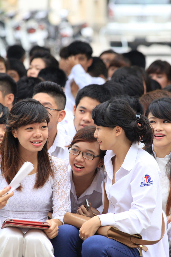 Chùm ảnh:Thầy trò dâng hương tưởng nhớ Đinh Tiên Hoàng ngày khai giảng Chùm ảnh: Những trò chơi thuở ấu thơ của học trò (P1) >>Hotgirl Hà Lade được dạy thế nào để tránh xa ngôn ngữ bẩn? Chùm ảnh:Thầy trò dâng hương tưởng nhớ Đinh Tiên Hoàng ngày khai giảng Chùm ảnh: Những trò chơi thuở ấu thơ của học trò (P1) >>Hotgirl Hà Lade được dạy thế nào để tránh xa ngôn ngữ bẩn?