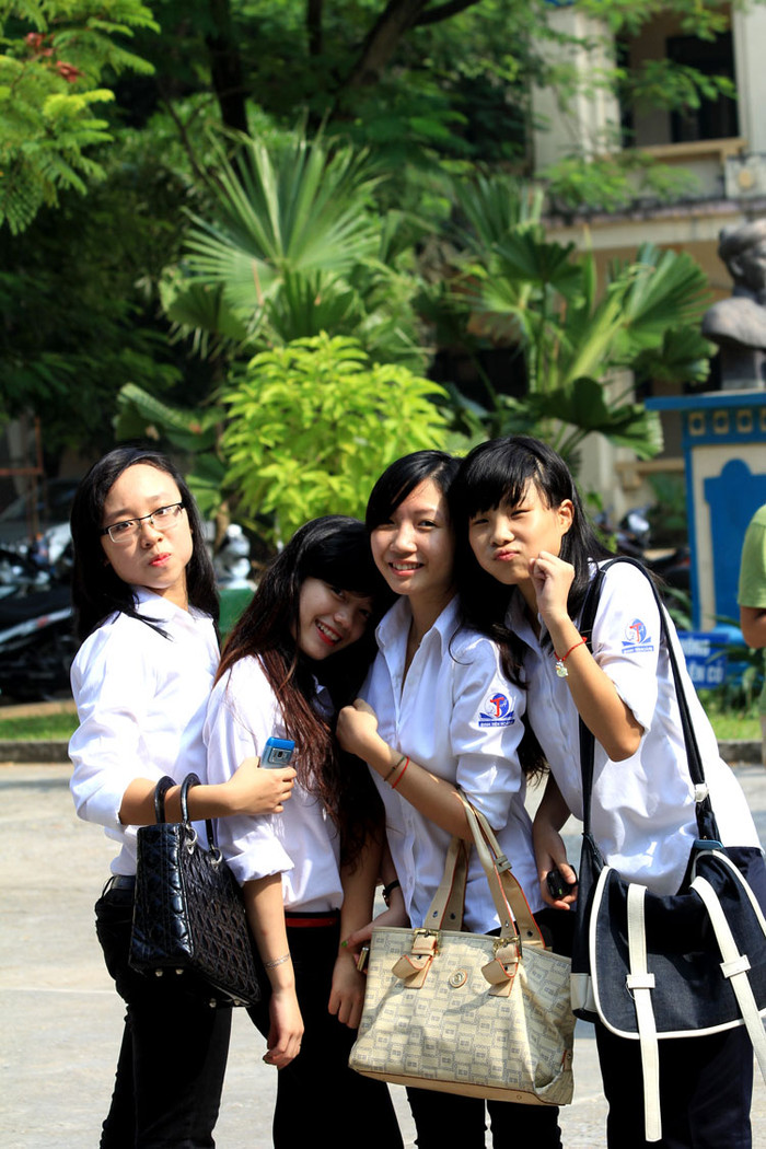 Chùm ảnh:Thầy trò dâng hương tưởng nhớ Đinh Tiên Hoàng ngày khai giảng Chùm ảnh: Những trò chơi thuở ấu thơ của học trò (P1) >> Hoa khôi các trường Đại học, Cao đẳng >>Hotgirl Hà Lade được dạy thế nào để tránh xa ngôn ngữ bẩn? Chùm ảnh:Thầy trò dâng hương tưởng nhớ Đinh Tiên Hoàng ngày khai giảng Chùm ảnh: Những trò chơi thuở ấu thơ của học trò (P1) >> Hoa khôi các trường Đại học, Cao đẳng >>Hotgirl Hà Lade được dạy thế nào để tránh xa ngôn ngữ bẩn?