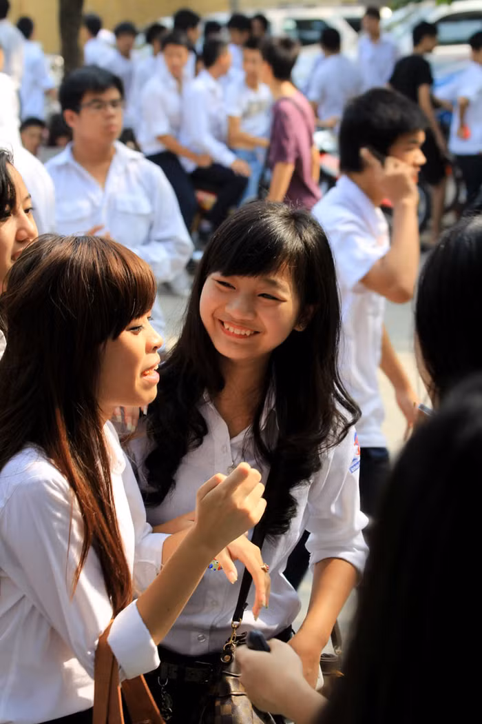 Chùm ảnh:Thầy trò dâng hương tưởng nhớ Đinh Tiên Hoàng ngày khai giảng Chùm ảnh: Những trò chơi thuở ấu thơ của học trò (P1) >>Hotgirl Hà Lade được dạy thế nào để tránh xa ngôn ngữ bẩn?