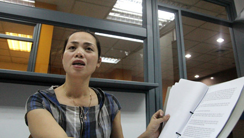 Bà Nguyễn Lan Hương - Trưởng Phòng đào tạo cho biết, nếu ông Paul muốn ra tòa thì phía Trung tâm cũng rất sẵn lòng. Ảnh Xuân Trung Bà Nguyễn Lan Hương - Trưởng Phòng đào tạo cho biết, nếu ông Paul muốn ra tòa thì phía Trung tâm cũng rất sẵn lòng. Ảnh Xuân Trung