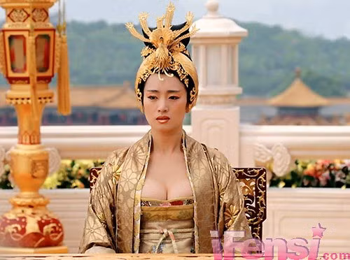 Củng Lợi: khi thì "chói" quá mức... Xem thêm:"Lột xác" hoàn hảo như Sao Hoa ngữ Củng Lợi: khi thì "chói" quá mức... Xem thêm:"Lột xác" hoàn hảo như Sao Hoa ngữ