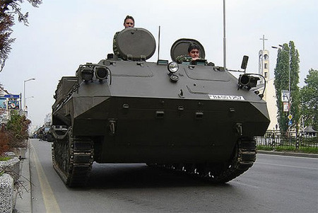 Xe thiết giáp MT-LB.