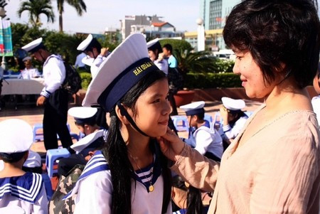 Hoàn thành tốt nhiệm vụ, con nhé!