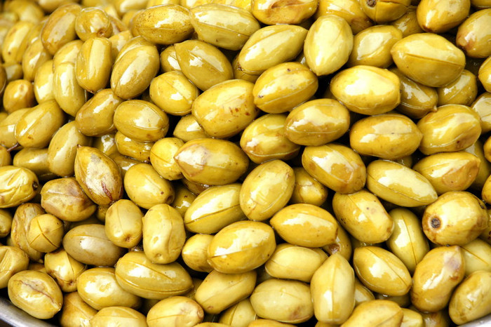 Viêm họng (cấp, mãn) amidan, khô cổ, mất tiếng: Dùng trám muối như chanh muối để ngậm hay pha nước uống. Có thể dùng trám tươi, giã quả lấy nước uống hoặc để hãm, nấu nước uống. Xem thêm: 26 loại thực phẩm giúp bạn ‘thanh lọc’ cơ thể Viêm họng (cấp, mãn) amidan, khô cổ, mất tiếng: Dùng trám muối như chanh muối để ngậm hay pha nước uống. Có thể dùng trám tươi, giã quả lấy nước uống hoặc để hãm, nấu nước uống. Xem thêm: 26 loại thực phẩm giúp bạn ‘thanh lọc’ cơ thể