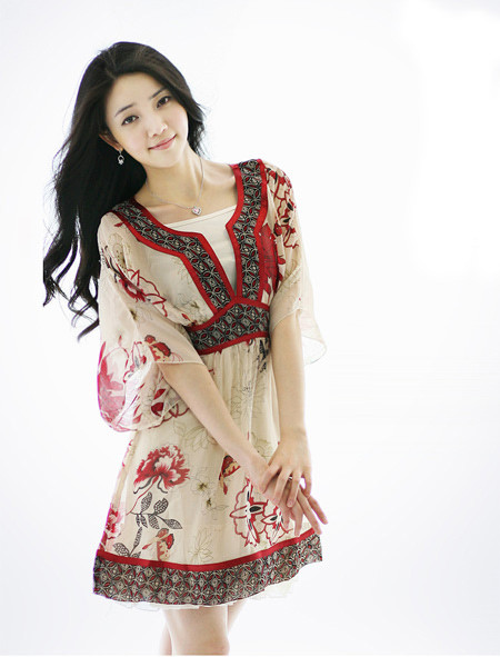 Xem thêm:Những bộ váy trần tay khiến bạn trẻ trung, quyến rũ hơn