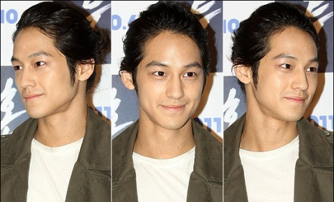 Khi buộc tóc đuôi gà, nhìn Kim Bum như như một "mỹ nữ". (Ảnh:TTT) Xem thêm:Vẻ lãng tử dễ "hạ gục" phái đẹp của mỹ nam Hàn Khi buộc tóc đuôi gà, nhìn Kim Bum như như một "mỹ nữ". (Ảnh:TTT) Xem thêm:Vẻ lãng tử dễ "hạ gục" phái đẹp của mỹ nam Hàn