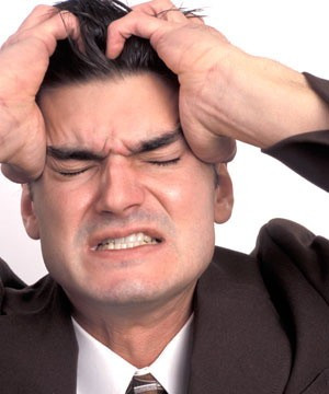 Đau đầu đi khám nha sỹ: Nếu bạn thường xuyên bị đau đầu không rõ nguyên nhân, nên đi khám nha sỹ. Ban đêm nghiến răng có thể là nguyên nhân dẫn đến việc hay bị đau đầu không rõ nguyên nhân. Xem thêm: 26 loại thực phẩm giúp bạn ‘thanh lọc’ cơ thể