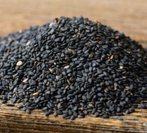 Kẽm có nhiều trong các đồ ăn hải sản, tôm, thịt đỏ, thịt bò, thịt cừu, ngũ cốc, hàu, súp lơ xanh, hạt vừng, hạt bí đỏ. Xem thêm:Điểm mặt những thực phẩm tốt nhất cho bữa sáng của trẻ