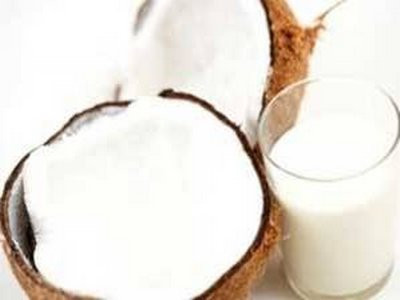 Nước dừa chứa nhiều khoáng chất hữu ích như canxi, sắt, magiê, mangan, kẽm, so với một số các loại trái cây, như nước cam chẳng hạn. Xem thêm:Táo là loại quả chứa nhiều thuốc trừ sâu nhất? Nước dừa chứa nhiều khoáng chất hữu ích như canxi, sắt, magiê, mangan, kẽm, so với một số các loại trái cây, như nước cam chẳng hạn. Xem thêm:Táo là loại quả chứa nhiều thuốc trừ sâu nhất?