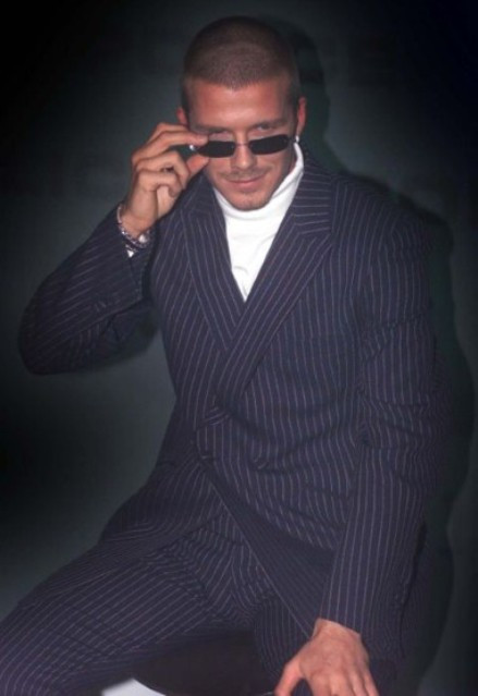 Một bộ vest rất lịch thiệp, nhưng không kém phần cá tính. (Ảnh:EV) Xem thêm: Vợ chồng Becks: từ quê mùa lên thành phố