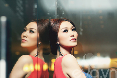 Khánh My rạng rỡ