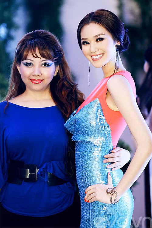 Khánh My và NTK Quỳnh Paris Xem thêm:Sao Việt có còn xinh đẹp khi ướt mưa?