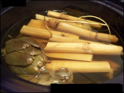 Như với mía và mía lau, có thể ép lấy nước uống 100-150ml mỗi ngày. Hay với diếp cá, dùng 20-40g ăn sống mỗi ngày hoặc lấy 10-12g khô sắc uống.(Trong ảnh:Mía sắc thuốc) Xem thêm: Điểm mặt những thực phẩm tốt nhất cho bữa sáng của trẻ Như với mía và mía lau, có thể ép lấy nước uống 100-150ml mỗi ngày. Hay với diếp cá, dùng 20-40g ăn sống mỗi ngày hoặc lấy 10-12g khô sắc uống.(Trong ảnh:Mía sắc thuốc) Xem thêm: Điểm mặt những thực phẩm tốt nhất cho bữa sáng của trẻ