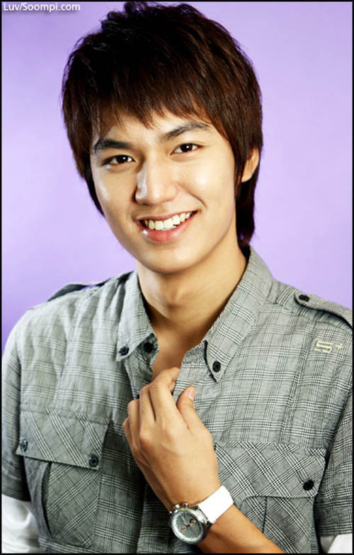 Lee Min Ho được cho là một trong những sao nam của Hàn Quốc có gương mặt điển trai tự nhiên nhất. (Ảnh: HB) Xem thêm:Sao Hàn bỗng dưng từ "xinh gái" thành "đẹp giai" Lee Min Ho được cho là một trong những sao nam của Hàn Quốc có gương mặt điển trai tự nhiên nhất. (Ảnh: HB) Xem thêm:Sao Hàn bỗng dưng từ "xinh gái" thành "đẹp giai"