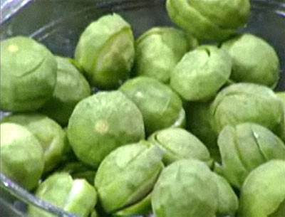 Giải rượu: 10g cùi sấu đem hãm với nước sôi để uống, cách 30 phút lại uống một lần. Xem thêm:"Diệt trừ" đau dạ dày, đau khớp... với trà xanh mỗi ngày Giải rượu: 10g cùi sấu đem hãm với nước sôi để uống, cách 30 phút lại uống một lần. Xem thêm:"Diệt trừ" đau dạ dày, đau khớp... với trà xanh mỗi ngày