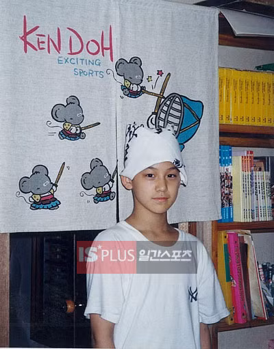 Đôi mắt của Kim Bum từ nhỏ đến giờ vẫn vậy.(Ảnh: DT) Xem thêm:Mỹ nam Lee Min Ho: hotboy từ thủa trong nôi