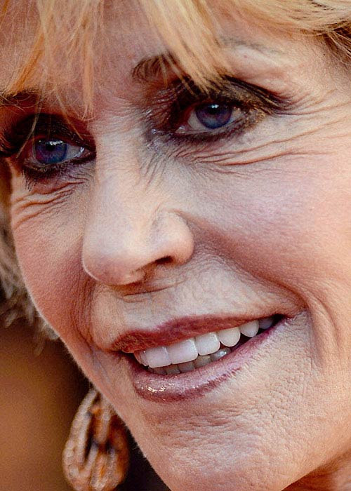 Jane Fonda để lộ những nếp nhăn nheo trên mặt như một "cụ già" của làng sao Xem thêm:Cận cảnh: mặc mộc xinh xắn của Katy Perry Jane Fonda để lộ những nếp nhăn nheo trên mặt như một "cụ già" của làng sao Xem thêm:Cận cảnh: mặc mộc xinh xắn của Katy Perry