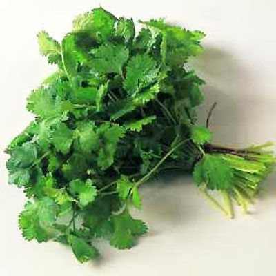 Rau mùi: Rau mùi tính ôn, hao khí. Thịt lợn tính hàn, ích khí. Chính sự tương khắc này khiến sự kết hợp của thịt lợn và loại rau thơm này trở nên “vô duyên”, thậm chí có hại cho sức khỏe con người. Xem thêm: 26 loại thực phẩm giúp bạn ‘thanh lọc’ cơ thể Rau mùi: Rau mùi tính ôn, hao khí. Thịt lợn tính hàn, ích khí. Chính sự tương khắc này khiến sự kết hợp của thịt lợn và loại rau thơm này trở nên “vô duyên”, thậm chí có hại cho sức khỏe con người. Xem thêm: 26 loại thực phẩm giúp bạn ‘thanh lọc’ cơ thể