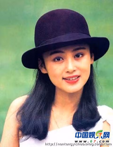 Trần Hồng được các nhà chế tác Tam Quốc Diễn Nghĩa "chọn mặt gửi vàng" cho vai diễn Điêu Thuyền - một trong Tứ đại mỹ nhân Trung Hoa. Xem thêm: Sao Hoa ngữ: càng có tuổi càng hở táo bạo Trần Hồng được các nhà chế tác Tam Quốc Diễn Nghĩa "chọn mặt gửi vàng" cho vai diễn Điêu Thuyền - một trong Tứ đại mỹ nhân Trung Hoa. Xem thêm: Sao Hoa ngữ: càng có tuổi càng hở táo bạo