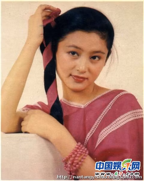 Xem thêm: Sao Hoa ngữ: càng có tuổi càng hở táo bạo Xem thêm: Sao Hoa ngữ: càng có tuổi càng hở táo bạo